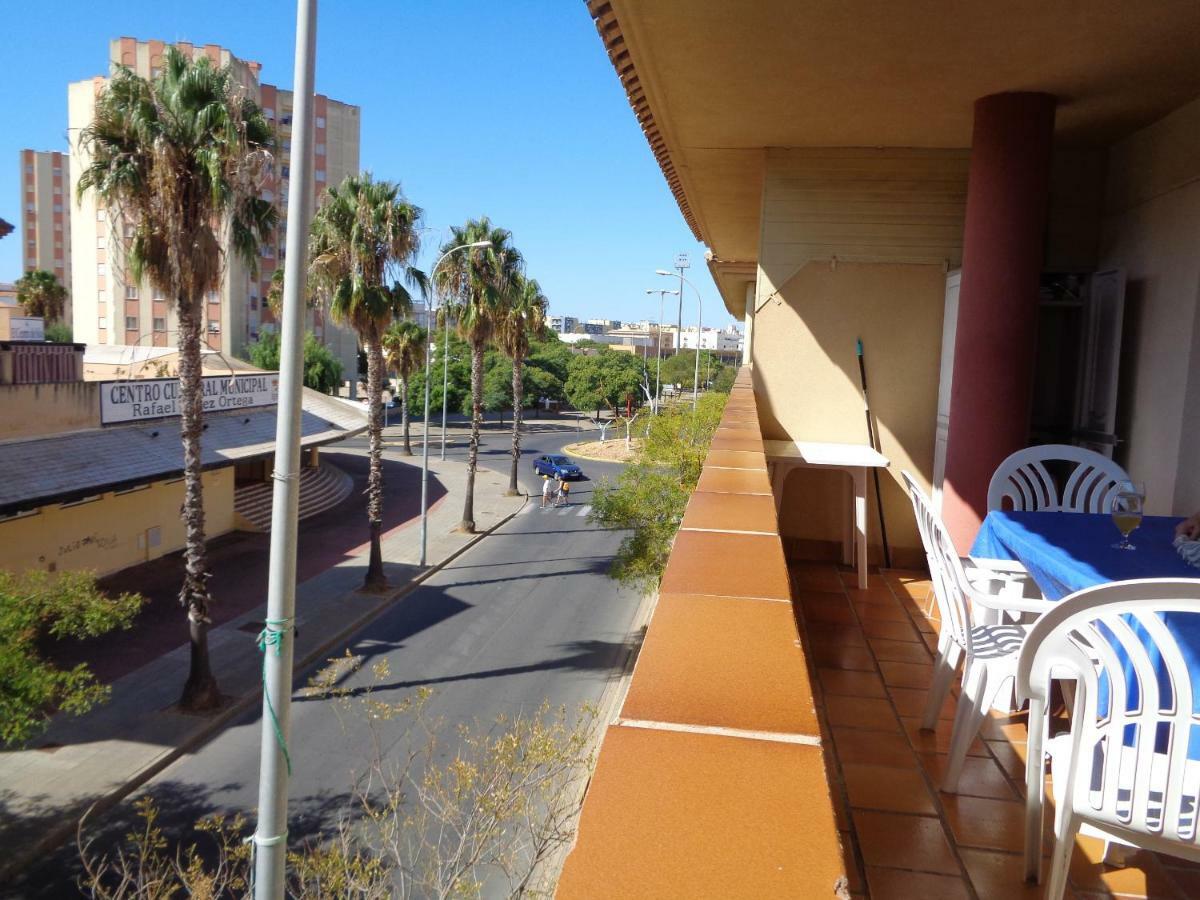 Apartamento Calle Fundadores إيسلا كريستينا المظهر الخارجي الصورة